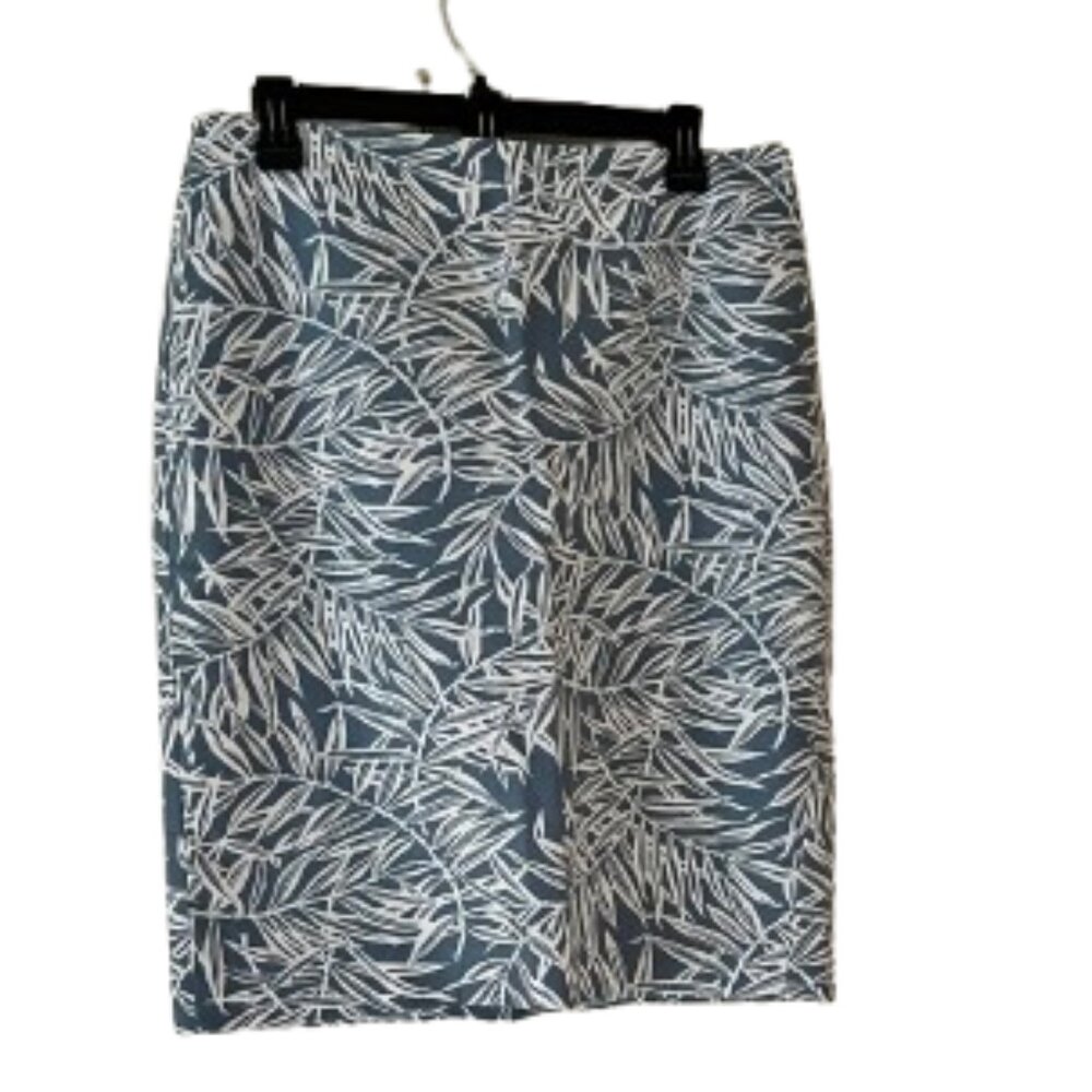 Loft Blue & White Leaf Pattern Pencil Skirt - Lined - 10